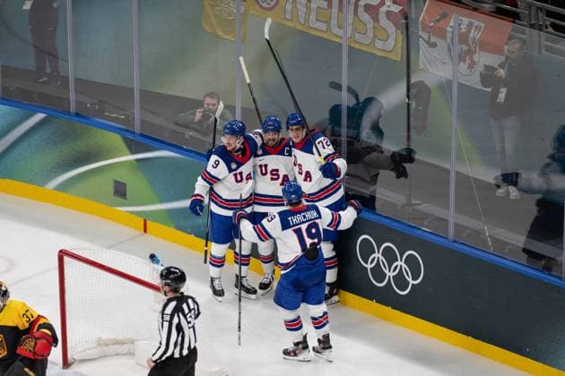 Goal celebration 2:0 Auston Matthews (United States of America, 34) in action during the Menss Ice hockey, Eishockey group stage game between the United States (USA) and Germany (GER) at the Olympic Winter games, Winterspiele,Spiele, Summer games Milano Cortina 2026 at the Milano Santa Giulia Ice Hockey Arena, Milan, Italy, on February 15, 2026. im Gruppenspiel der Männer im Eishockey zwischen den USA (USA) und Deutschland (GER) bei den Olympischen Winterspielen Milano Cortina 2026 in der Milano Santa Giulia Ice Hockey Arena, Mailand, Italien, am 15. Februar 2026. *** Goal celebration 2 0 Auston Matthews United States of America, 34 in action during the Mens ice hockey group stage game between the United States USA and Germany GER at the Olympic Winter Games Milano Cortina 2026 at the Milano Santa Giulia Ice Hockey Arena, Milan, Italy, on February 15, 2026 in the Mens ice hockey group stage game between the United States USA and Germany GER at the Olympic Winter Games Milano Cortina 2026 at the Milano Santa Giulia Ice Hockey Arena, Milan, Italy, on February 15, 2026 Copyright: HMBxMedia MarcxNiemeyer