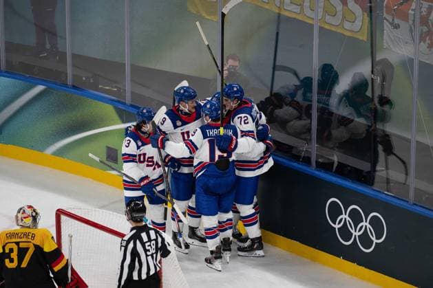Goal celebration 2:0 Auston Matthews (United States of America, 34) in action during the Menss Ice hockey, Eishockey group stage game between the United States (USA) and Germany (GER) at the Olympic Winter games, Winterspiele,Spiele, Summer games Milano Cortina 2026 at the Milano Santa Giulia Ice Hockey Arena, Milan, Italy, on February 15, 2026. im Gruppenspiel der Männer im Eishockey zwischen den USA (USA) und Deutschland (GER) bei den Olympischen Winterspielen Milano Cortina 2026 in der Milano Santa Giulia Ice Hockey Arena, Mailand, Italien, am 15. Februar 2026. *** Goal celebration 2 0 Auston Matthews United States of America, 34 in action during the Mens ice hockey group stage game between the United States USA and Germany GER at the Olympic Winter Games Milano Cortina 2026 at the Milano Santa Giulia Ice Hockey Arena, Milan, Italy, on February 15, 2026 in the Mens ice hockey group stage game between the United States USA and Germany GER at the Olympic Winter Games Milano Cortina 2026 at the Milano Santa Giulia Ice Hockey Arena, Milan, Italy, on February 15, 2026 Copyright: HMBxMedia MarcxNiemeyer