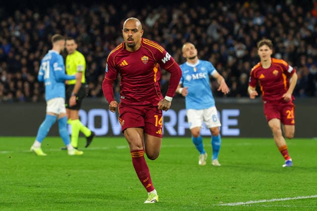 Roma™s Donyell Malen celebrates after scoring goal 1-2 during the Serie A soccer match between Napoli and Roma at the Diego Armando Maradona Stadium in Naples, southern italy - Saturday , February 15 , 2026. - Soccer .  Copyright: xAlessandroxGarofalo LaPressex
