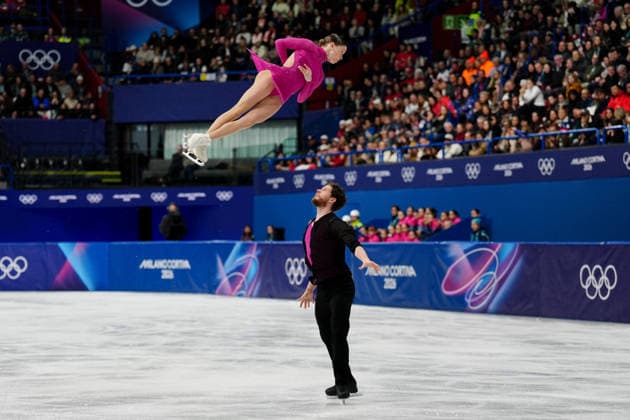 CHTCHETININA Ioulia WOZNIAK Michal competing for the Olympic Figure skating, Eiskunstlauf Pair Skating, Short Program for the Milano Cortina 2026 Winter Olympics, in Milan (Italy) February 15, 2026 (Photo Claudio Furlan LaPresse)  Copyright: xClaudioxFurlan LaPressex