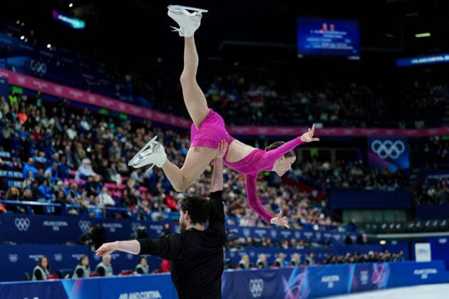 CHTCHETININA Ioulia WOZNIAK Michal competing for the Olympic Figure skating, Eiskunstlauf Pair Skating, Short Program for the Milano Cortina 2026 Winter Olympics, in Milan (Italy) February 15, 2026 (Photo Claudio Furlan LaPresse)  Copyright: xClaudioxFurlan LaPressex