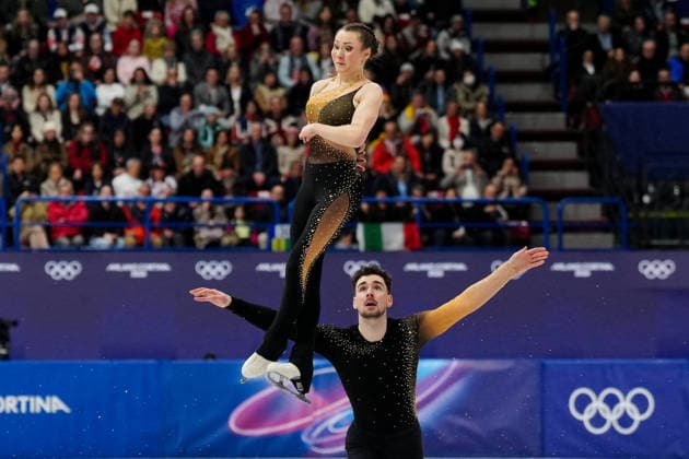 HOCKE Annika KUNKEL Robert competing for the Olympic Figure skating, Eiskunstlauf Pair Skating, Short Program for the Milano Cortina 2026 Winter Olympics, in Milan (Italy) February 15, 2026 (Photo Claudio Furlan LaPresse)  Copyright: xClaudioxFurlan LaPressex