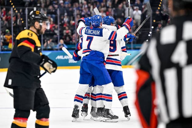 15 02 2026, Milano, Santa Giulia Ice hockey, Eishockey Arena, Winter Olympics: USA - Germany (Ice Hockey), Brady Tkachuk of United States and Jack Eichel of United States celebrate a goal Milano Santa Giulia Ice Hockey Arena Lombardy Italy *** 15 02 2026, Milano, Santa Giulia Ice Hockey Arena, Winter Olympics USA Germany Ice Hockey , Brady Tkachuk of United States and Jack Eichel of United States celebrate a goal Milano Santa Giulia Ice Hockey Arena Lombardy Italy Copyright: xJustPictures.ch AndreaxBrancax jp-en-AnBr-AB-AAB_762815022026