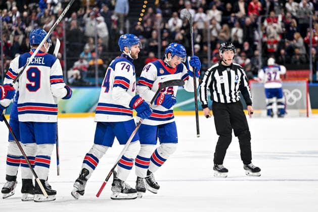 15 02 2026, Milano, Santa Giulia Ice hockey, Eishockey Arena, Winter Olympics: USA - Germany (Ice Hockey), Brock Faber of United States (R) celebrate his goal Milano Santa Giulia Ice Hockey Arena Lombardy Italy *** 15 02 2026, Milano, Santa Giulia Ice Hockey Arena, Winter Olympics USA Germany Ice Hockey , Brock Faber of United States R celebrate his goal Milano Santa Giulia Ice Hockey Arena Lombardy Italy Copyright: xJustPictures.ch AndreaxBrancax jp-en-AnBr-AB-AAB_767815022026