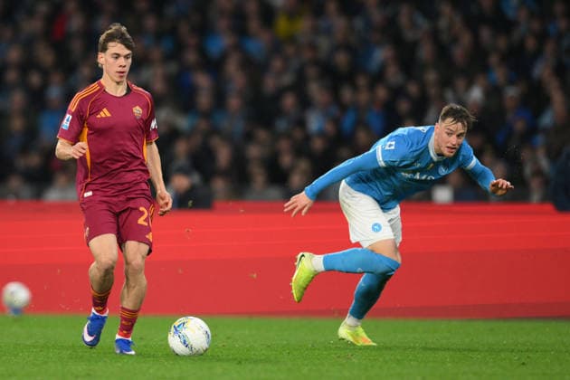 Lorenzo Venturino of AS Roma during the match of 25th day of the Serie A Championship between S.S.C. Napoli and A.S.Roma at the Maradona Stadium on Feb 15, 2026 in Naples, Italy. during SSC Napoli vs AS Roma, Italian soccer Serie A match in Naples, Italy, February 15 2026  Copyright: xRobertoxRamaccia IPAxSportx xipa-agency.netx xx IPA_71577125 IPA_Agency_IPA71577125