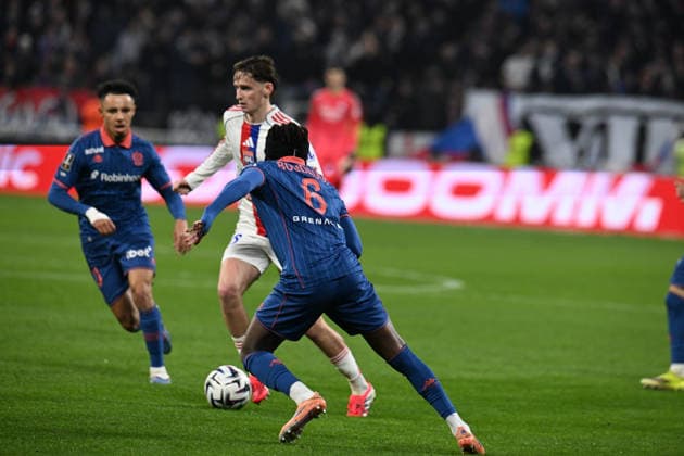 Football : Olympique Lyonnais v OGC Nice - Ligue 1 - 15 02 2026 Tyler MORTON of Lyon during the French league 1 match between Olympique Lyonnais and OGC Nice at Groupama Stadium Decines Charpieu Lyon France on February 15, 2026 LYONFrance  Copyright: xMouradxAllilix