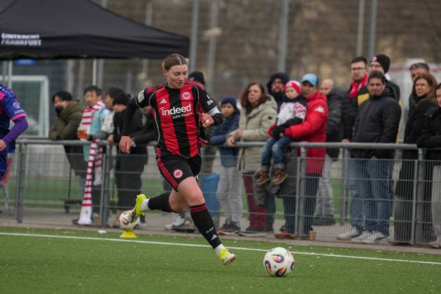 Deutschland, Frankfurt am Main, 2. Frauen-Bundesliga 2025 26 - Eintracht Frankfurt II vs. 1. FSV Mainz 05, Tessa Zimmermann (Eintracht Frankfurt, 27). Copyright: xMirjamxGeigerx