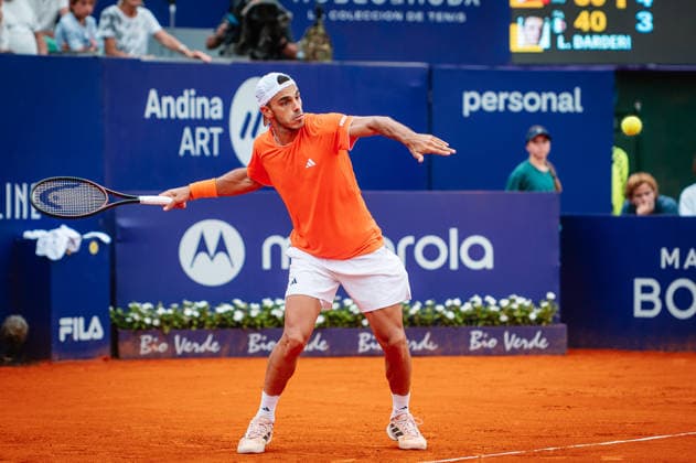 ATP, Tennis Herren Argentina Open 2026 BUENOS AIRES, AR - 15.02.2026: ATP ARGENTINA OPEN 2026 - Buenos Aires, Argentina. February 15, 2026. Francisco Cerundolo (ARG) celebrates winning the Argentina Open 2026 title. (Photo: Lucas Mangi Fotoarena) x2886808x  LucasxMangi