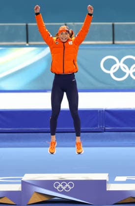 February 15, 2026, Rho, Lombardy, Italy: FEMKE KOK of Netherlands celebrates winning the gold medal in the Women s Speed skating, Eisschnelllauf Men s 500m at the Milano Cortina 2026 Winter Olympic Games, Olympische Spiele, Olympia, OS Olympics 2026: Milano Cortina: Speed Skating  - ZUMAc179 20260215_oly_c179_148 Copyright: xMickaelxChavetx