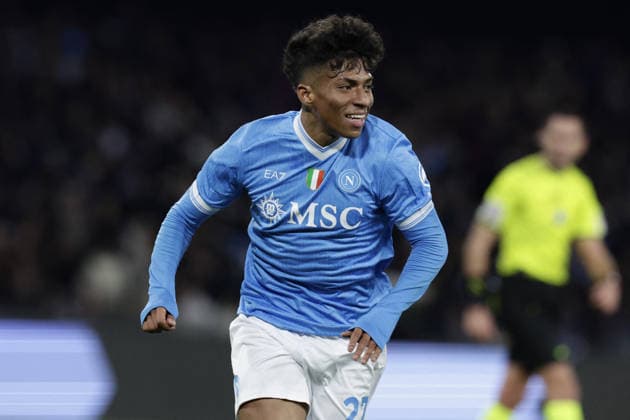 CALCIO - Serie A - SSC Napoli vs AS Roma Napoli s Brazilian forward Alisson Santos celebrates after scoring a goal during the Serie A football match between SSC Napoli and AS Roma at the Diego Armando Maradona Stadium in Naples, February 15, 2026. Naples Italy  Copyright: xIPAxSport ABACAx