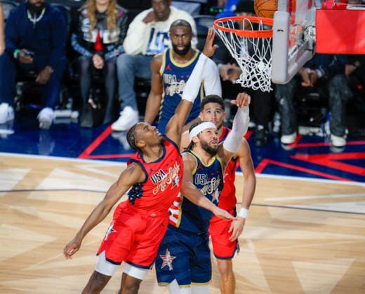 NBA, Basketball Herren, USA All Star 2026: USA Stars vs USA Stripes Final LOS ANGELES, CA, UNITED STATES - FEBRUARY 15: Jalen Brunson (Center) for USA Stripes and Tyrese Maxey (Left) for USA Stars are in action during the game of NBA All Star 2026 between USA Stars and USA Stripes at Intuit Dome in Inglewood, Los Angeles, California, United States on February 15, 2026. Tayfun Coskun Anadolu California United States. Editorial use only. Please get in touch for any other usage.  Copyright: x2026xAnadoluxTayfunxCoskunx