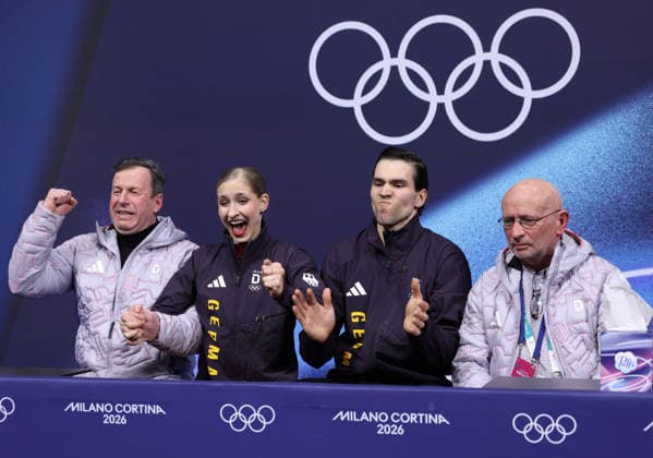 (260216) -- MILAN, Feb. 16, 2026 -- Minerva Fabienne Hase and Nikita Volodin of Germany perform during the Figure skating, Eiskunstlauf pair skating short program match at the Milan-Cortina 2026 Olympic Winter games, Winterspiele,Spiele, Summer games in Milan, Italy, Feb. 15, 2026. ) (MICO2026)ITALY-MILAN-OLYMPIC WINTER GAMES-FIGURE SKATING-PAIR SKATING-SHORT PROGRAM ChenxYichen 