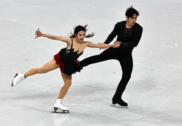 MILAN, ITALY - FEBRUARY 15: Sui Wenjing and Han Cong of Team China compete in Pair Skating - Short Program on day nine of the Milano Cortina 2026 Winter Olympics at Milano Ice Skating Arena on February 15, 2026 in Milan, Italy.  Copyright: xCHINASPORTSx 111621691601