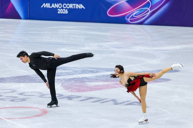 MILAN, ITALY - FEBRUARY 15: Sui Wenjing and Han Cong of Team China compete in Pair Skating - Short Program on day nine of the Milano Cortina 2026 Winter Olympics at Milano Ice Skating Arena on February 15, 2026 in Milan, Italy.  Copyright: xChinaxNewsxServicex 111621726062