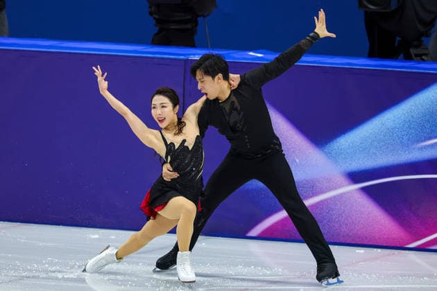 MILAN, ITALY - FEBRUARY 15: Sui Wenjing and Han Cong of Team China compete in Pair Skating - Short Program on day nine of the Milano Cortina 2026 Winter Olympics at Milano Ice Skating Arena on February 15, 2026 in Milan, Italy.  Copyright: xChinaxNewsxServicex 111621725875