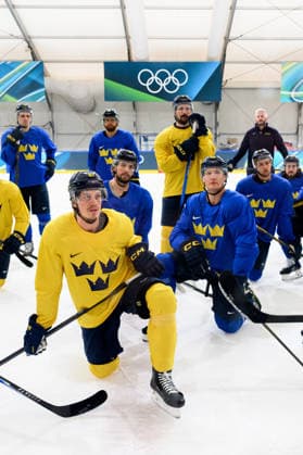 260216 Rickard Rakell, Gustav Forsling, Adrian Kempe and Filip Forsberg of Sweden at an Ice hockey, Eishockey practice session during day 10 of the 2026 Winter Olympics on February 16, 2026 in Milan. Photo: Carl Sandin BILDBYRAN kod CS CS0883 ishockey ice hockey Olympic Games, Olympische Spiele, Olympia, OS olympics winter olympics os ol olympiska spel vinter-os olympiske leker milano cortina 2026 milan cortina 2026 milano cortina 2026 olympic games milano cortina 2026 winter olympic games milano cortina-os milano cortina-ol vinter-ol 10 bbeng sverige sweden *** 260216 Rickard Rakell, Gustav Forsling, Adrian Kempe and Filip Forsberg of Sweden at an ice hockey practice session during day 10 of the 2026 Winter Olympics on February 16, 2026 in Milan Photo Carl Sandin BILDBYRAN kod CS CS0883 ishockey ice hockey olympic games olympics winter olympics os ol olympiska spel vinter os olympiske leker milano cortina 2026 milan cortina 2026 milano cortina 2026 olympic games milano cortina 2026 winter olympic games milano cortina os milano cortina ol vinter ol 10 bbeng sverige sweden  Copyright: CARLxSANDIN BB260216CS025
