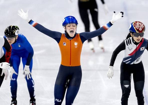 MILAN - Xandra Velzeboer during the 1000-meter short track Speed skating, Eisschnelllauf final at the Milan Ice Skating Area at the Milan Winter Olympics. ROBIN VAN LONKHUIJSEN ANP xVIxANPxSportx xxANPxIVx 550879334 originalFilename: 550879334.jpg