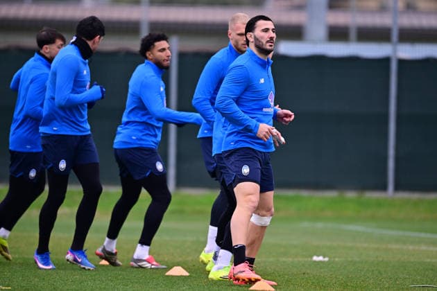 February 16, 2026, Zingonia, Lombardia: Atalanta s Sead Kolasinac attends a training session at Bortolotti Training Center in Zingonia, Italy, 16 February 2026. Atalanta BC will face Borussia Dortmund in their UEFA Champions League soccer match on 17 February. ANSA MICHELE MARAVIGLIA Soccer: Champions League MD-1 Atalanta BC  - ZUMAa110 20260216_zaf_a110_005 Copyright: xMichelexMaravigliax