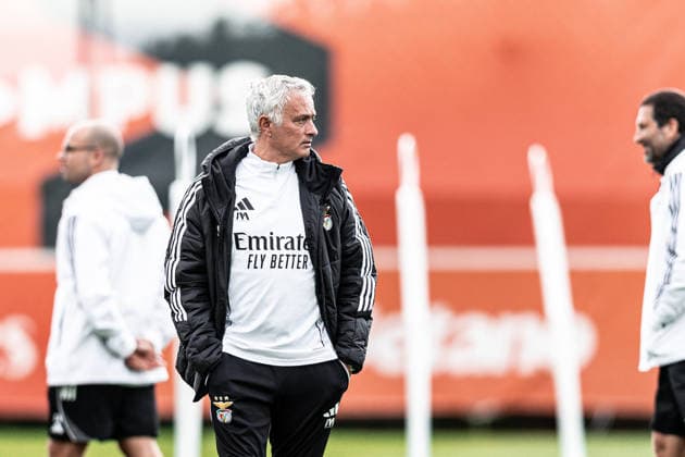 February 16, 2026, Seixal, Lisbon, Portugal: Jose Mourinho Head Coach of SL Benfica during the SL Benfica training prior to the UEFA Champions League game between SL Benfica and Real Madrid CF at Benfica Campus on February 16, 2026 in Seixal, Portugal. Seixal Portugal - ZUMAg283 20260216_zsp_g283_021 Copyright: xJoaoxGregoriox