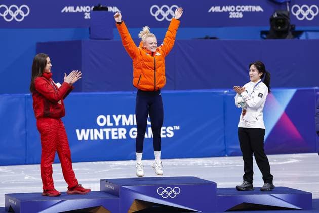 MILAN , 16-02-2026 , Milano Ice Skating Arena , season 2025 2026 , Olympic Winter games, Winterspiele,Spiele, Summer games 2026 - Short Track 16-02, Picture shows 1000m ladies Courtney Sarault (silver) Xandra Velzeboer (gold) Gilli Kim (bronze) Olympic Winter Games 2026 - Short Track 16-02  x201659381x Copyright: