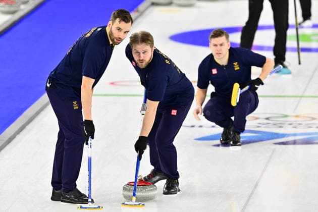 CORTINA, ITALIEN 20260216 Lag Edin, Oskar Eriksson, Rasmus Wrana och Christoffer Sundgren, under herrarnas gruppspelsmatch, omgang 8, mellan Sverige och Tyskland i OS-curlingen i Cortina. *** Bilden ingar i SPORTPAKET. För övriga BETALBILD ** CORTINA ITALIEN x10030x *** CORTINA, ITALY 20260216 Team Edin, Oskar Eriksson, Rasmus Wrana and Christoffer Sundgren, during the mens group stage match, round 8, between Sweden and Germany in the Olympic curling in Cortina Picture in SPORTPAKET For others PAYPICTURE CORTINA ITALY x10030x  Copyright: xJonasxEkströmer TTx OS 2026 CURLING HERRAR SVERIGE-TYSKLAND