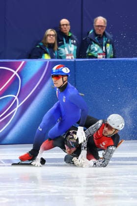 February 16, 2026, Milan, Lombardy, Italy: FURKAN AKAR of Turkey provokes a crash involving REINIS BERZINS of Latvia and PIETRO SIGHEL of Italy in the Men s 500m Heats of the Short Track Speed skating, Eisschnelllauf at the Milano Cortina 2026 Winter Olympic Games, Olympische Spiele, Olympia, OS Olympics 2026: Milano Cortina: Short Track Speed Skating  - ZUMAc179 20260216_oly_c179_137 Copyright: xMickaelxChavetx