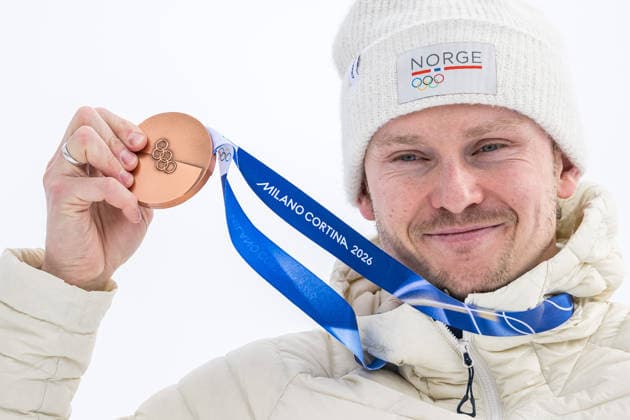 260216 Henrik Kristoffersen of Norway celebrates with his bronze medal after competng in men s alpine skiing slalom during day 10 of the 2026 Winter Olympics on February 16, 2026 in Bormio. Photo: Vegard Grott BILDBYRAN kod VG VG0881 bbeng alpint alpine skiing Olympic Games, Olympische Spiele, Olympia, OS olympics winter olympics os ol olympiska spel vinter-os olympiske leker milano cortina 2026 milan cortina 2026 milano cortina 2026 olympic games milano cortina 2026 winter olympic games milano cortina-os milano cortina-ol vinter-ol slalom slalam norge jubel brons *** 260216 Henrik Kristoffersen of Norway celebrates with his bronze medal after competng in men s alpine skiing slalom during day 10 of the 2026 Winter Olympics on February 16, 2026 in Bormio Photo Vegard Grott BILDBYRAN kod VG VG0881 bbeng alpine alpine skiing olympic games olympics winter olympics os ol olympiska spel vinter os olympiske leker milano cortina 2026 milan cortina 2026 milano cortina 2026 olympic games milano cortina 2026 winter olympic games milano cortina os milano cortina ol vinter ol slalom slalam norge jubel brons  Copyright: VEGARDxGRoTT BB260216VG067