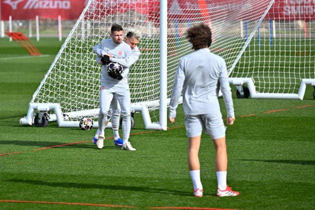 AS Monaco Training Session Held - La Turbie Caio Henrique, Aleksander Golovin and Wout Faes seen during training session ahead of the Champions League match against Paris Saint Germain on Tuesday, February 17, at Stade Louis II in Monaco, at the AS Monaco training center in La Turbie, France, on February 16, 2026. Photo by Laurent Coust ABACAPRESS.COM LA TURBIE France  Copyright: xCoustxLaurent ABACAx