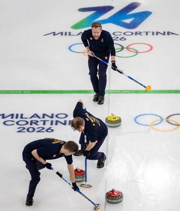 260216 Niklas Edin, Christoffer Sundgren and Rasmus Wrana of Sweden compete in a men s round robin curling match between Sweden and Germany during day 10 of the 2026 Winter Olympics on February 16, 2026 in Cortina. Photo: Jon Olav Nesvold BILDBYRAN COP 217 JE0122 curling Olympic Games, Olympische Spiele, Olympia, OS olympics winter olympics os ol olympiska spel vinter-os olympiske leker milano cortina 2026 milan cortina 2026 milano cortina 2026 olympic games milano cortina 2026 winter olympic games milano cortina-os milano cortina-ol vinter-ol 10 bbeng sverige *** 260216 Niklas Edin, Christoffer Sundgren and Rasmus Wrana of Sweden compete in a men s round robin curling match between Sweden and Germany during day 10 of the 2026 Winter Olympics on February 16, 2026 in Cortina Photo Jon Olav Nesvold BILDBYRAN COP 217 JE0122 curling olympic games olympics winter olympics os ol olympiska spel vinter os olympiske leker milano cortina 2026 milan cortina 2026 milano cortina 2026 olympic games milano cortina 2026 winter olympic games milano cortina os milano cortina ol vinter ol 10 bbeng sverige  Copyright: JONxOLAVxNESVOLD BB260216JE017