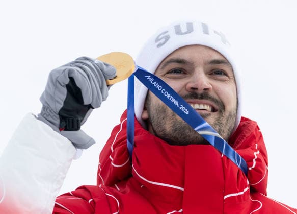 OLYMPICS - Winter Olympic Games, Olympische Spiele, Olympia, OS Milano Cortina 2026 BORMIO,ITALY,16.FEB.26 - OLYMPICS, ALPINE SKIING - Winter Olympic Games Milano Cortina 2026, slalom, men, medal ceremony. Image shows the rejoicing of Loic Meillard (SUI). Keywords: medal .  GEPAxpictures xWolfgangxGrebien