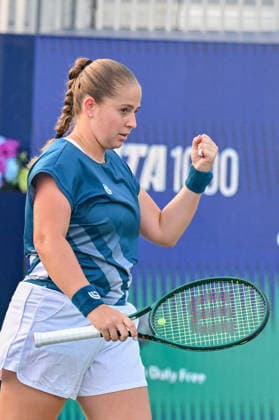 2026 Dubai Duty Free Tennis Championship DUBAI, UNITED ARAB EMIRATES - FEBRUARY 16: Jelena Ostapenko of Latvia competes against Anna Kalinskaya (not seen) in the women s singles match of the Dubai Duty Free Tennis Championship at the Dubai Duty Tennis Stadium in Dubai, United Arab Emirates, on February 16, 2026. Waleed Zein Anadolu Dubai United Arab Emirates. Editorial use only. Please get in touch for any other usage.  Copyright: x2026xAnadoluxWaleedxZeinx