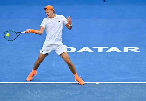 Qatar ExxonMobil Open 2026,Round of 32 - 16 Feb 2026 Jakub Mensik of Czech Republic seen in action against Jan Choinski of Great Britain during the Round of 32 at the ATP, Tennis Herren men’s Qatar ExxonMobil Open 2026 at the Khalifa International Tennis Complex. Jakub Mensik won against Jan Choinski 6-7,6-2,6-4.????? Doha Qatar Copyright: xNoushadxVariyattiyakkalx xSOPAxImagesx NVRITYAKAL2-010