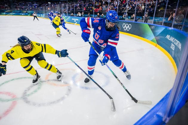 260216 Linnea Andersson of Sweden and Joy Dunne of USA in the women s Ice hockey, Eishockey semifinal between USA and Sweden during day 10 of the 2026 Winter Olympics on February 16, 2026 in Milan. Photo: Carl Sandin BILDBYRAN kod CS EW0638 ishockey ice hockey Olympic Games, Olympische Spiele, Olympia, OS olympics winter olympics os ol olympiska spel vinter-os olympiske leker milano cortina 2026 milan cortina 2026 milano cortina 2026 olympic games milano cortina 2026 winter olympic games milano cortina-os milano cortina-ol vinter-ol 10 bbeng semifinal sverige sweden dam usa *** 260216 Linnea Andersson of Sweden and Joy Dunne of USA in the women s ice hockey semifinal between USA and Sweden during day 10 of the 2026 Winter Olympics on February 16, 2026 in Milan Photo Carl Sandin BILDBYRAN kod CS EW0638 ishockey ice hockey olympic games olympics winter olympics os ol olympiska spel vinter os olympiske leker milano cortina 2026 milan cortina 2026 milano cortina 2026 olympic games milano cortina 2026 winter olympic games milano cortina os milano cortina ol vinter ol 10 bbeng semifinal sverige sweden dam usa  Copyright: CARLxSANDIN BB260216CS061