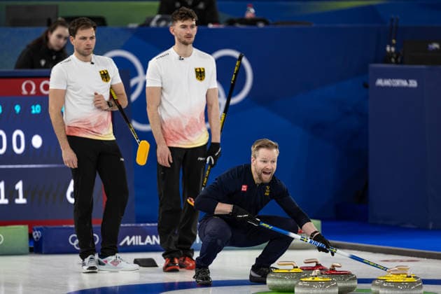 260216 Niklas Edin of Sweden competes in a men s round robin curling match between Sweden and Germany during day 10 of the 2026 Winter Olympics on February 16, 2026 in Cortina. Photo: Jon Olav Nesvold BILDBYRAN COP 217 JE0122 curling Olympic Games, Olympische Spiele, Olympia, OS olympics winter olympics os ol olympiska spel vinter-os olympiske leker milano cortina 2026 milan cortina 2026 milano cortina 2026 olympic games milano cortina 2026 winter olympic games milano cortina-os milano cortina-ol vinter-ol 10 bbeng sverige *** 260216 Niklas Edin of Sweden competes in a men s round robin curling match between Sweden and Germany during day 10 of the 2026 Winter Olympics on February 16, 2026 in Cortina Photo Jon Olav Nesvold BILDBYRAN COP 217 JE0122 curling olympic games olympics winter olympics os ol olympiska spel vinter os olympiske leker milano cortina 2026 milan cortina 2026 milano cortina 2026 olympic games milano cortina 2026 winter olympic games milano cortina os milano cortina ol vinter ol 10 bbeng sverige  Copyright: JONxOLAVxNESVOLD BB260216JE033
