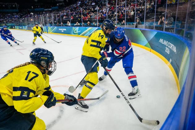 260216 Sofie Lundin and Ida Karlsson of Sweden against Tessa Janecke of USA in the women s Ice hockey, Eishockey semifinal between USA and Sweden during day 10 of the 2026 Winter Olympics on February 16, 2026 in Milan. Photo: Carl Sandin BILDBYRAN kod CS EW0638 ishockey ice hockey Olympic Games, Olympische Spiele, Olympia, OS olympics winter olympics os ol olympiska spel vinter-os olympiske leker milano cortina 2026 milan cortina 2026 milano cortina 2026 olympic games milano cortina 2026 winter olympic games milano cortina-os milano cortina-ol vinter-ol 10 bbeng semifinal sverige sweden dam usa *** 260216 Sofie Lundin and Ida Karlsson of Sweden against Tessa Janecke of USA in the women s ice hockey semifinal between USA and Sweden during day 10 of the 2026 Winter Olympics on February 16, 2026 in Milan Photo Carl Sandin BILDBYRAN kod CS EW0638 ishockey ice hockey olympic games olympics winter olympics os ol olympiska spel vinter os olympiske leker milano cortina 2026 milan cortina 2026 milano cortina 2026 olympic games milano cortina 2026 winter olympic games milano cortina os milano cortina ol vinter ol 10 bbeng semifinal sverige sweden dam usa  Copyright: CARLxSANDIN BB260216CS066