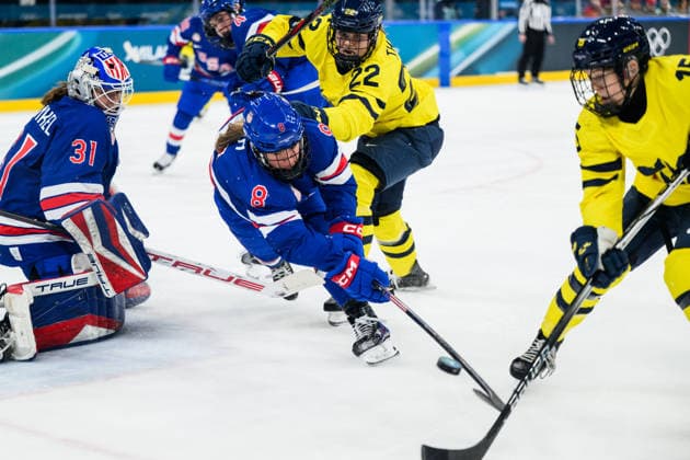 260216 Hanna Thuvik and Lisa Johansson of Sweden against goaltender Aerin Frankel and Haley Winn of USA in the women s Ice hockey, Eishockey semifinal between USA and Sweden during day 10 of the 2026 Winter Olympics on February 16, 2026 in Milan. Photo: Emma Wallskog BILDBYRAN kod EW EW0638 ishockey ice hockey Olympic Games, Olympische Spiele, Olympia, OS olympics winter olympics os ol olympiska spel vinter-os olympiske leker milano cortina 2026 milan cortina 2026 milano cortina 2026 olympic games milano cortina 2026 winter olympic games milano cortina-os milano cortina-ol vinter-ol 10 bbeng semifinal sverige sweden dam usa *** 260216 Hanna Thuvik and Lisa Johansson of Sweden against goaltender Aerin Frankel and Haley Winn of USA in the women s ice hockey semifinal between USA and Sweden during day 10 of the 2026 Winter Olympics on February 16, 2026 in Milan Photo Emma Wallskog BILDBYRAN kod EW EW0638 ishockey ice hockey olympic games olympics winter olympics os ol olympiska spel vinter os olympiske leker milano cortina 2026 milan cortina 2026 milano cortina 2026 olympic games milano cortina 2026 winter olympic games milano cortina os milano cortina ol vinter ol 10 bbeng semifinal sverige sweden dam usa  Copyright: EMMAxWALLSKOG BB260216EW023