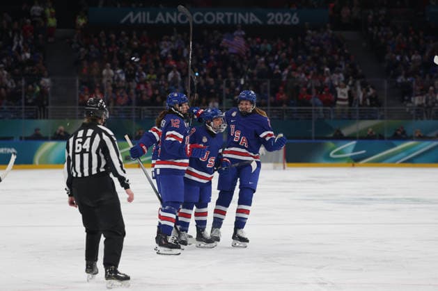 Ice hockey, Eishockey Women In Milan, Italy, on February 16, 2026, Cayla Barnes celebrates after a goal during the Ice Hockey Women s United States of America vs. Sweden Play-offs Semifinals on day ten of the Milano Cortina 2026 Winter Olympic Games, Olympische Spiele, Olympia, OS at Milano Santagiulia Ice Hockey Arena. Milano Italy  Copyright: xMattiaxMarteganix originalFilename:martegani-serieami260216_npLWT.jpg