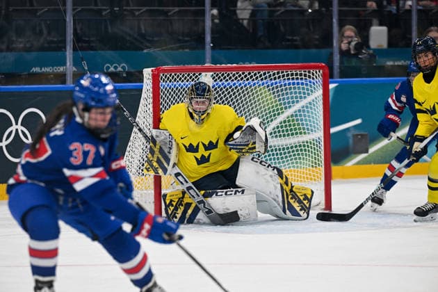 Winter Olympics - Women’s Ice hockey, Eishockey - USA vs Sweden Semi Final Ebba Svensson Traff (1) of Sweden during the the semi final of Women’s Ice Hockey match between USA and Sweden at Milano Santagiulia IHO Arena, in Milan, Italy, on February 16, 2026. Photo by JMP ABACAPRESS.COM Milan Italy  Copyright: xJMP ABACAx