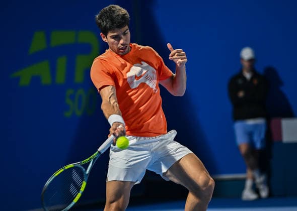 February 16, 2026, Doha, Qatar: Carlos Alcaraz of Spain seen during Day One practice of the ATP, Tennis Herren men™s Qatar Exxon Mobil Open 2026 at the Khalifa International Tennis Complex. Doha Qatar - ZUMAs197 20260216_aaa_s197_149 Copyright: xNoushadxVariyattiyakkalx