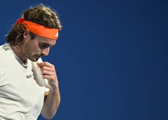 Qatar ExxonMobil Open 2026 - Day One DOHA, QATAR FEBRUARY 16: Stefanos Tsitsipas of Greece is seen during a practice session with Carlos Alcaraz of Spain ahead of the Qatar ExxonMobil Open at the Khalifa International Tennis and Squash Complex on February 16, 2026 in Doha, Qatar. Doha Qatar  Copyright: xArturxWidakx originalFilename:widak-qatarexx260216_np1Ht.jpg