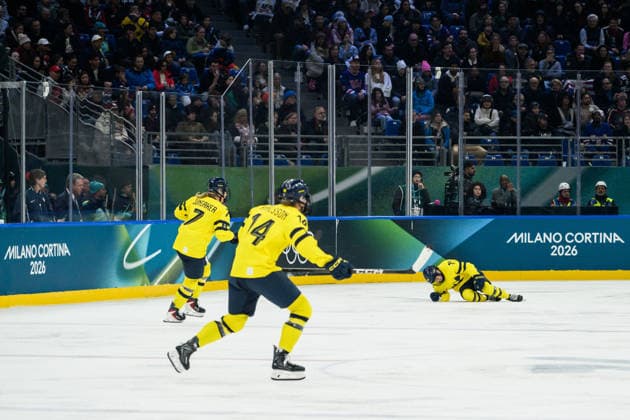 260216 Lisa Johansson of Sweden in pain during the women s Ice hockey, Eishockey semifinal between USA and Sweden during day 10 of the 2026 Winter Olympics on February 16, 2026 in Milan. Photo: Carl Sandin BILDBYRAN kod CS EW0638 ishockey ice hockey Olympic Games, Olympische Spiele, Olympia, OS olympics winter olympics os ol olympiska spel vinter-os olympiske leker milano cortina 2026 milan cortina 2026 milano cortina 2026 olympic games milano cortina 2026 winter olympic games milano cortina-os milano cortina-ol vinter-ol 10 bbeng semifinal sverige sweden dam usa skada *** 260216 Lisa Johansson of Sweden in pain during the women s ice hockey semifinal between USA and Sweden during day 10 of the 2026 Winter Olympics on February 16, 2026 in Milan Photo Carl Sandin BILDBYRAN kod CS EW0638 ishockey ice hockey olympic games olympics winter olympics os ol olympiska spel vinter os olympiske leker milano cortina 2026 milan cortina 2026 milano cortina 2026 olympic games milano cortina 2026 winter olympic games milano cortina os milano cortina ol vinter ol 10 bbeng semifinal sverige sweden dam usa skada  Copyright: CARLxSANDIN BB260216CS101