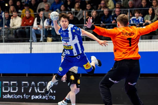 16.02.206, GER, Handball, Maenner, Saison 25 26, Daikin 1.Bl, 21.Spieltag, ThSV Eisenach - Bergischer HC Tillman Leu (ThSV Eisenach,99), Christopher Rudeck (Bergischer HC) 99817 Eisenach Werner-Assmann-Halle Am Sportp Thueringen Deutschland