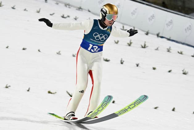 Kristoffer Eriksen Sundal of Norway competes during Ski jumping, Skispringen, Ski, nordisch Men s Super Team at the Predazzo Skijump Stadium during the Milano Cortina Winter Olympics on February 16, 2026. - MARKKU ULANDER Predazzo Italy G746go98Yug  Copyright: xMarkkuxUlanderx G746go98Yug