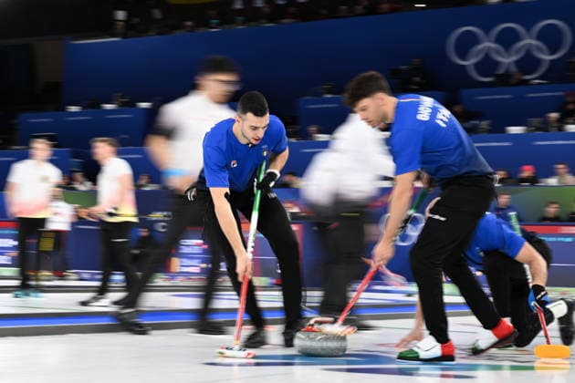 (260216) -- CORTINA D AMPEZZO, Feb. 16, 2026 -- Sebastiano Arman (L) of Italy competes during the curling men s round robin session 8 match between China and Italy at the 2026 Milan-Cortina Winter Olympics in Cortina, Italy, Feb. 16, 2026. ) (MICO2026)ITALY-CORTINA D AMPEZZO-OLYMPIC Winter games, Winterspiele,Spiele, Summer games CURLING-MEN-ROUND ROBIN-CHN VS ITA LianxYi 