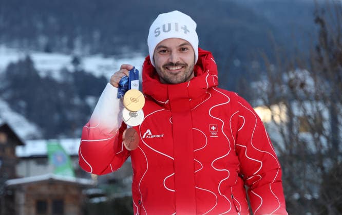 Milano Cortina 2026 - XXV Olympic Winter games, Winterspiele,Spiele, Summer games Bormio - Italy 16 February,2026 Alpine skiing - Men s Slalom Image Show: Gold Medal - Silver - Bronze MEILLARD Loic (SUI)  Copyright: xSergioxBisi IPAxSportx xipa-agency.netx xx IPA_71615690 IPA_Agency_IPA71615690