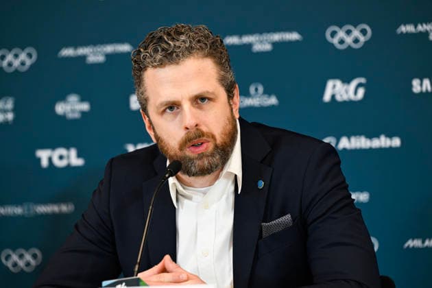 MILANO, ITALIEN 20260216 Damkronornas förbundskapten Ulf Lundberg under en pressträff efter damernas semifinal mellan USA och Sverige, som slutade 5-0, i Santagiulia Arena under OS i Milano. *** Bilden ingar i SPORTPAKET. För övriga BETALBILD *** MILANO ITALIEN x10070x *** MILANO, ITALY 20260216 Womens national team captain Ulf Lundberg during a press conference after the womens semi-final between the United States and Sweden, which ended 5-0, in the Santagiulia Arena during the Milan Olympics The image is included in the SPORT PACKAGE For other PAYPICTURE MILANO ITALY x10070x  Copyright: xJessicaxGow TTx OS 2026 ISHOCKEY USA-SVERIGE SEMIFINAL