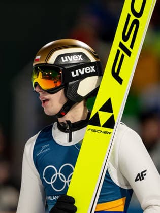 OLYMPICS - Winter Olympic Games, Olympische Spiele, Olympia, OS Milano Cortina 2026 PREDAZZO,ITALY,16.FEB.26 - OLYMPICS, Ski jumping, Skispringen, Ski, nordisch - Winter Olympic Games Milano Cortina 2026, large hill, Super Team, men. Image shows Kacper Tomasiak (POL).  GEPAxpictures xOliverxLerch