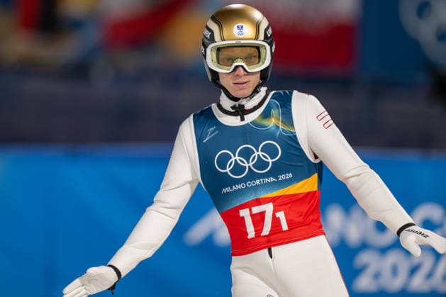 OLYMPICS - Winter Olympic Games, Olympische Spiele, Olympia, OS Milano Cortina 2026 PREDAZZO,ITALY,16.FEB.26 - OLYMPICS, Ski jumping, Skispringen, Ski, nordisch - Winter Olympic Games Milano Cortina 2026, large hill, Super Team, men. Image shows Jan Hoerl (AUT).  GEPAxpictures xOliverxLerch
