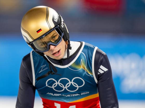 OLYMPICS - Winter Olympic Games, Olympische Spiele, Olympia, OS Milano Cortina 2026 PREDAZZO,ITALY,16.FEB.26 - OLYMPICS, Ski jumping, Skispringen, Ski, nordisch - Winter Olympic Games Milano Cortina 2026, large hill, Super Team, men. Image shows Andreas Wellinger (GER).  GEPAxpictures xOliverxLerch