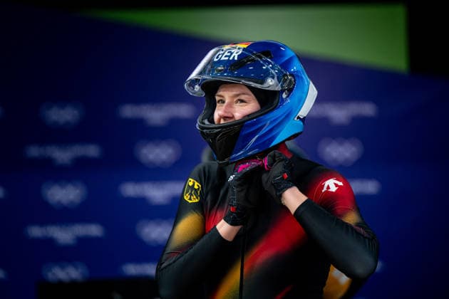 NOLTE Laura (Deutschland) freut sich im Ziel ueber einen guten Lauf, ITA, Olympische Spiele Milano Cortina 2026, Olympia, Monobob Frauen, 16.02.2026 ITA, Olympische Spiele Milano Cortina 2026, Olympia, Monobob Frauen, 16.02.2026 Cortina d Ampezzo *** NOLTE Laura Germany is happy about a good run at the finish, ITA, Olympic Games Milano Cortina 2026, Olympia, Monobob Women, 16 02 2026 ITA, Olympic Games Milano Cortina 2026, Olympia, Monobob Women, 16 02 2026 Cortina d Ampezzo Copyright: xEibner-Pressefoto Memmlerx EP_MMR